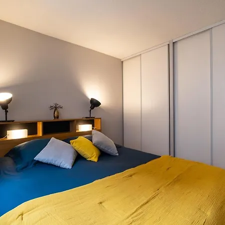 Le Champs Elysees, Appart 2 Chambres, Parking Appartement